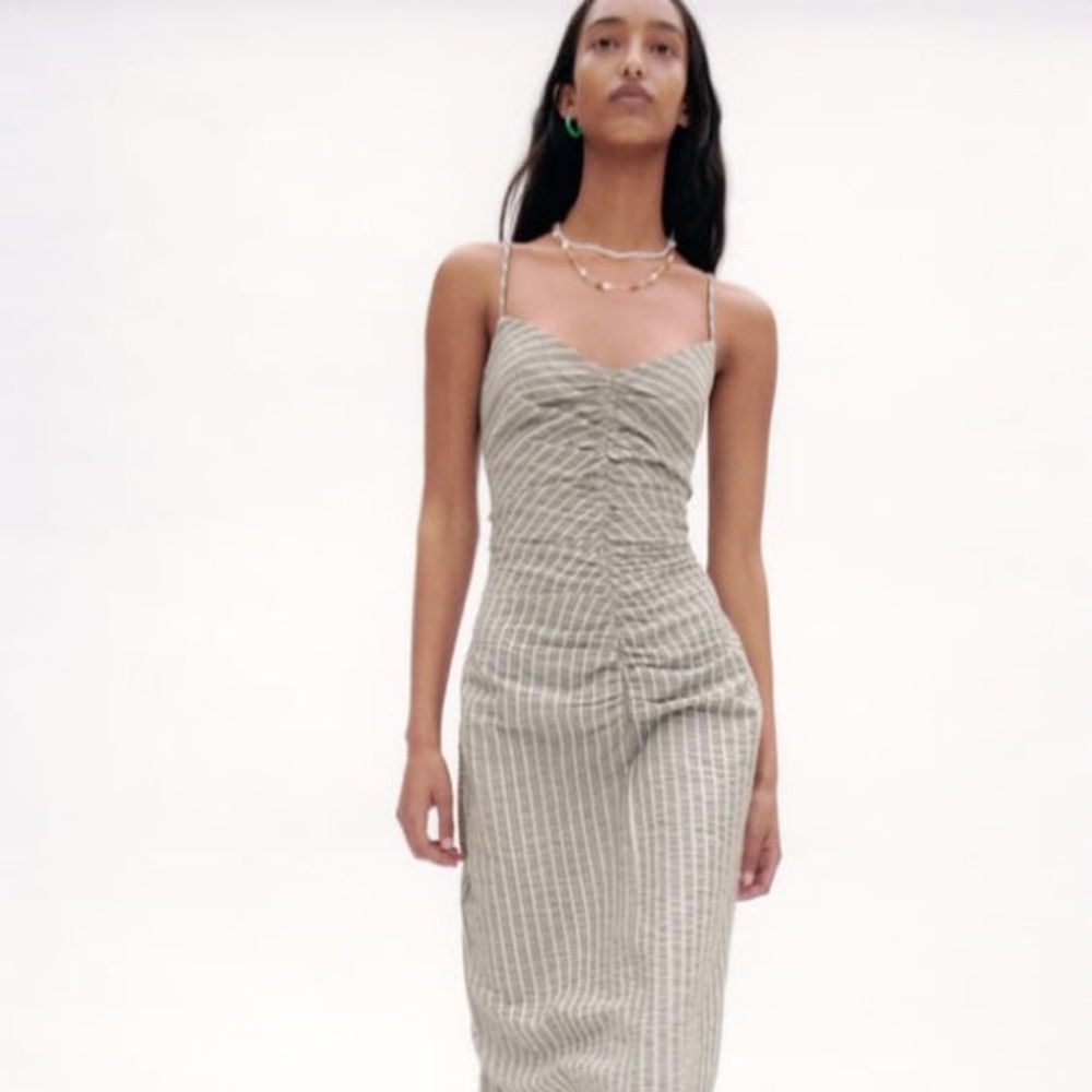 Zara STRIPED RUSTIC DRESS
Straw  NWT